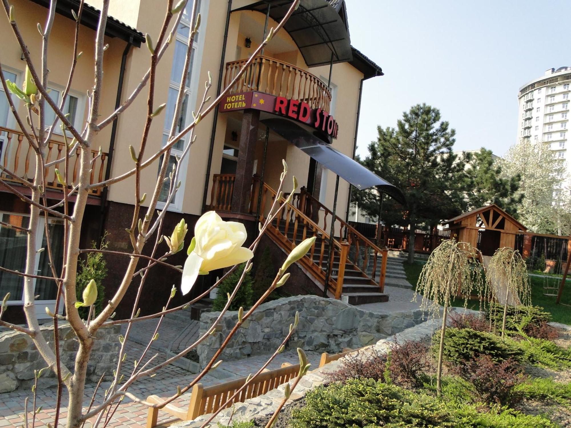 Hotel Red Stone Truskavec' Esterno foto