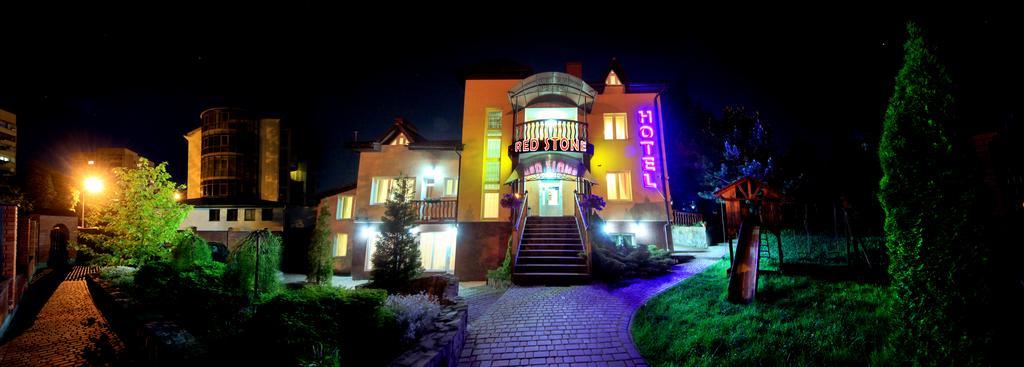 Hotel Red Stone Truskavec' Esterno foto