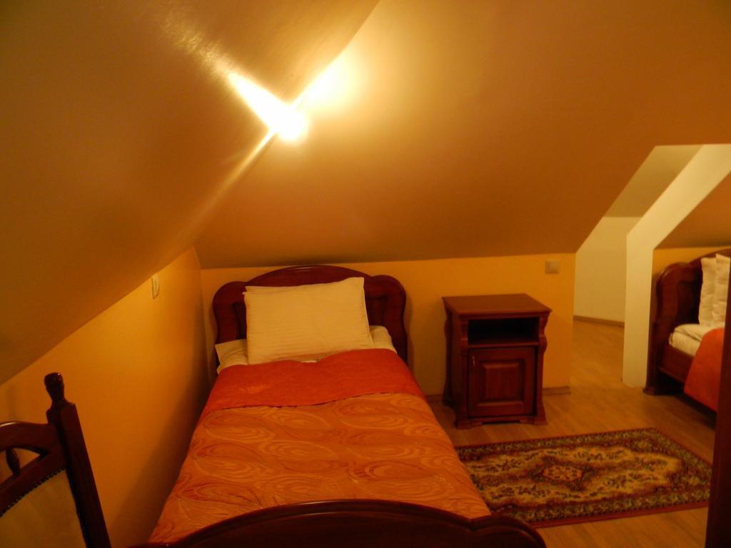Hotel Red Stone Truskavec' Esterno foto